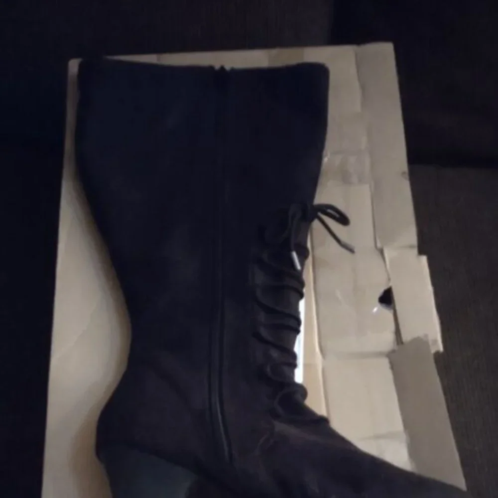 Woman's Comfort View Boots NWOT - Picture 4 of 5